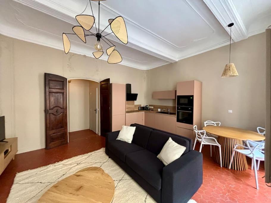Splendide T2 Au Coeur D'Aix Et Du Cours Mirabeau Apartment Aix-en-Provence Luaran gambar